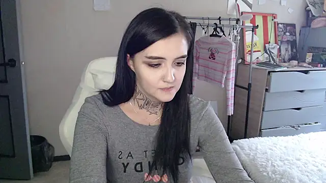 Snapshot of Rin_Tozier chatting on July 16, 2026, 12:11 pm Rin Tozier online show from July 16, 2026, 12:11 pm