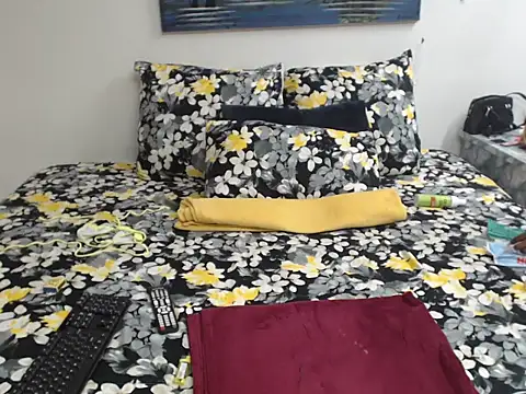 Snapshot of MissRedHotRaven chatting on February 22, 2026, 5:44 pm MissRedHotRaven online show from February 22, 2026, 5:44 pm