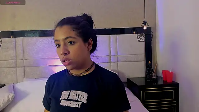 CloheBell online show from April 16, 2026, 11:18 pm