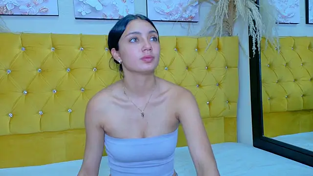 Snapshot of _ArianaToroo chatting on March 3, 2026, 1:39 pm ArianaToroo online show from March 3, 2026, 1:39 pm