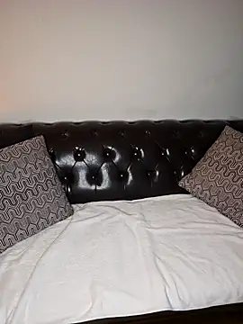 Snapshot of EddyRise- chatting on February 18, 2026, 6:15 pm EddyRise- online show from February 18, 2026, 6:15 pm