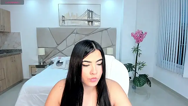 calyptra lux online show from February 26, 2026, 7:24 pm