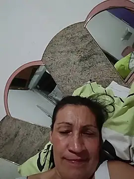 Layla Zaid online show from April 18, 2026, 3:54 am