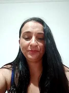 luamel2126 online show from February 12, 2026, 10:49 pm