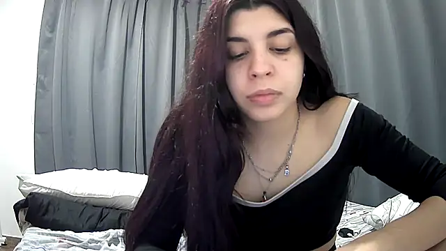 Snapshot of violetazein7 chatting on June 13, 2026, 1:36 am violetazein7 online show from June 13, 2026, 1:36 am