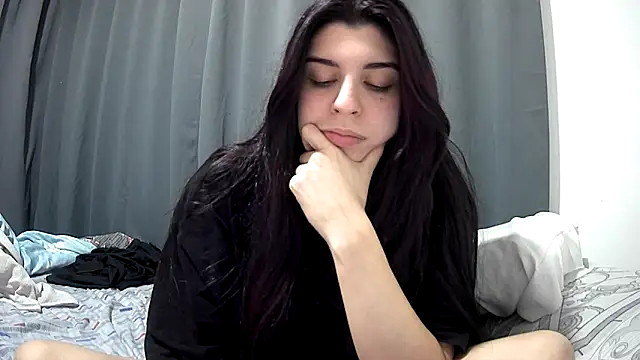 Snapshot of violetazein7 chatting on June 29, 2026, 1:56 am violetazein7 online show from June 29, 2026, 1:56 am