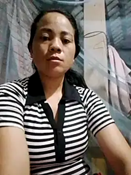 Snapshot of molly-xx chatting on July 18, 2026, 11:30 pm molly-xx online show from July 18, 2026, 11:30 pm