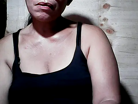 naughty asian11 online show from April 4, 2026, 12:46 pm