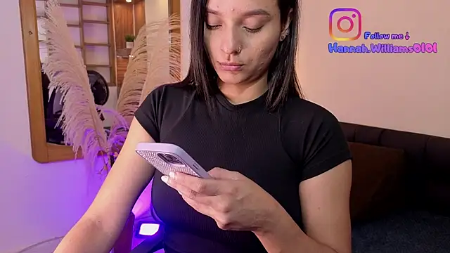 Hanna Williams   online show from February 19, 2026, 2:51 am