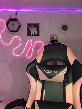 Violeta R  online show from February 27, 2026, 12:49 pm