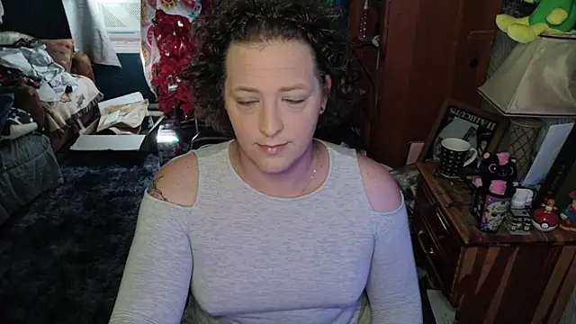 Snapshot of Abagail_soft chatting on June 13, 2026, 1:31 pm Abagail soft online show from June 13, 2026, 1:31 pm