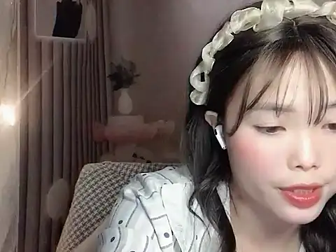 Girl-crazy1 online show from February 25, 2026, 2:43 am