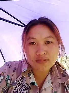 Snapshot of bany-lee chatting on May 7, 2026, 2:28 am bany-lee online show from May 7, 2026, 2:28 am