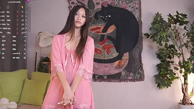 JanelBitther online show from April 16, 2026, 8:09 pm