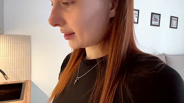 NyxaraBloom online show from February 18, 2026, 9:49 am