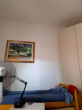 Snapshot of cetriolino chatting on July 22, 2026, 6:27 am cetriolino online show from July 22, 2026, 6:27 am