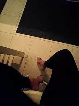 Ginevra01 online show from April 18, 2026, 6:56 pm