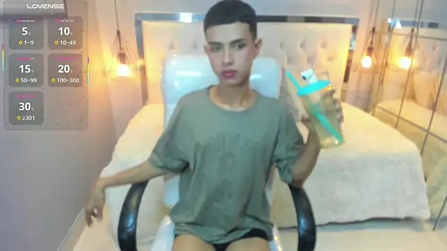 Snapshot of alexking_2 chatting on March 1, 2026, 5:48 pm alexking 2 online show from March 1, 2026, 5:48 pm