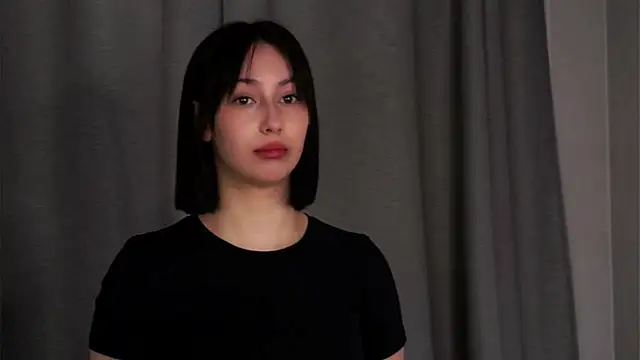 AngeleLuster online show from March 4, 2026, 5:35 am