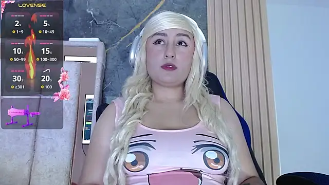 Hazumi Tsu online show from April 23, 2026, 3:52 am