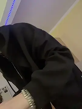 Milli-Kiss online show from February 18, 2026, 2:02 pm