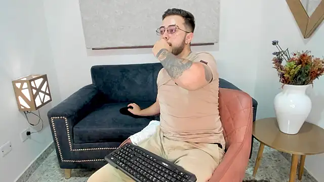 Snapshot of ethan_grace chatting on February 12, 2026, 7:42 pm ethan grace online show from February 12, 2026, 7:42 pm