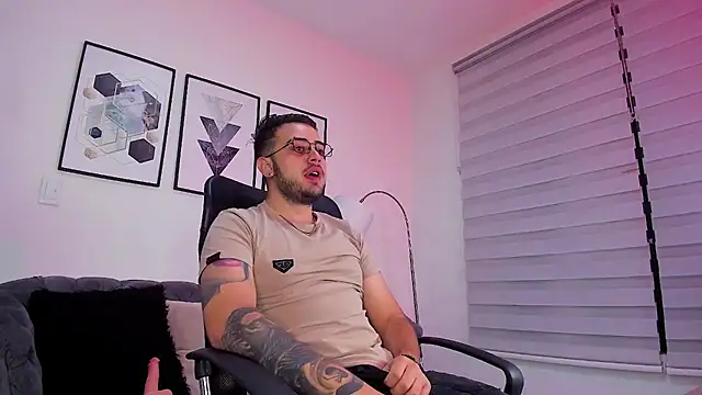 Snapshot of ethan_grace chatting on March 4, 2026, 12:00 pm ethan grace online show from March 4, 2026, 12:00 pm