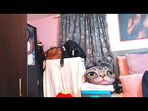 alanalaurent15 online show from April 10, 2026, 8:52 am