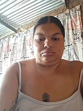 Snapshot of Juli_Powl chatting on June 15, 2026, 12:29 pm Juli Powl online show from June 15, 2026, 12:29 pm