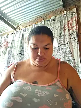 Snapshot of Juli_Powl chatting on June 23, 2026, 1:20 pm Juli Powl online show from June 23, 2026, 1:20 pm