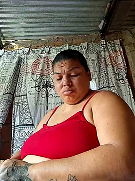 Snapshot of Juli_Powl chatting on July 5, 2026, 2:57 pm Juli Powl online show from July 5, 2026, 2:57 pm