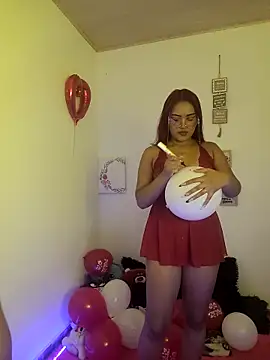 Snapshot of Aleja_Sammy chatting on February 14, 2026, 3:20 pm Aleja Sammy online show from February 14, 2026, 3:20 pm