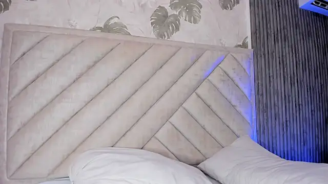 SarahRizof online show from March 7, 2026, 5:37 am