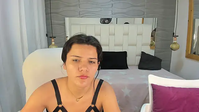 Snapshot of Veyra_sereny chatting on March 3, 2026, 10:59 pm Veyra sereny online show from March 3, 2026, 10:59 pm