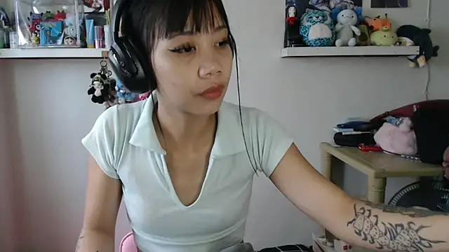 GloryKulikowski online show from March 10, 2026, 2:27 am