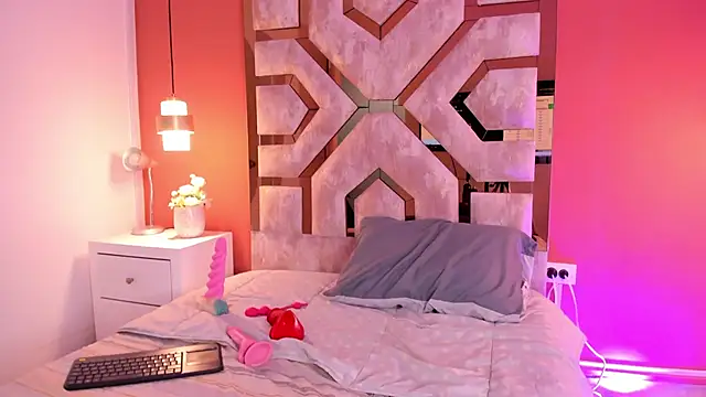 Justmia69 online show from February 14, 2026, 4:42 am