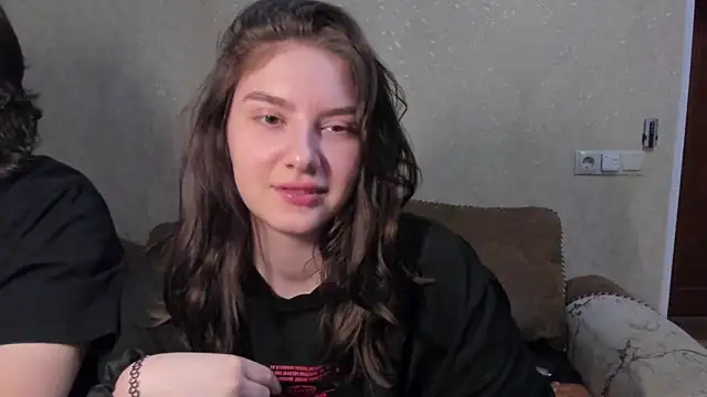 love lina muuur online show from February 16, 2026, 3:30 pm