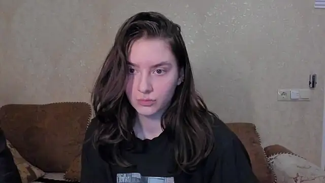 love lina muuur online show from February 20, 2026, 10:27 am