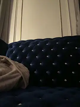 Alittleasaingirl online show from April 20, 2026, 2:53 pm