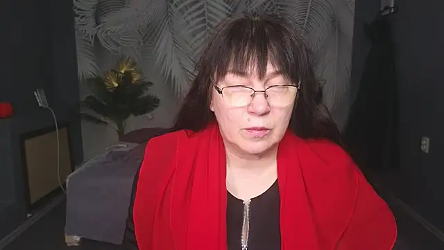 Tori Twirl online show from February 25, 2026, 6:56 am