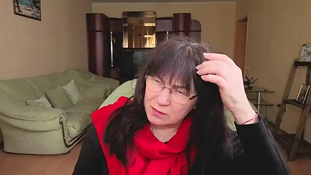 Tori Twirl online show from February 26, 2026, 7:40 am