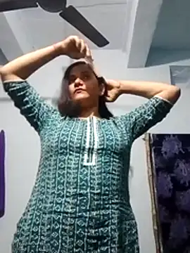 Snapshot of Anushka_Singh0 chatting on March 3, 2026, 4:13 pm Anushka Singh0 online show from March 3, 2026, 4:13 pm