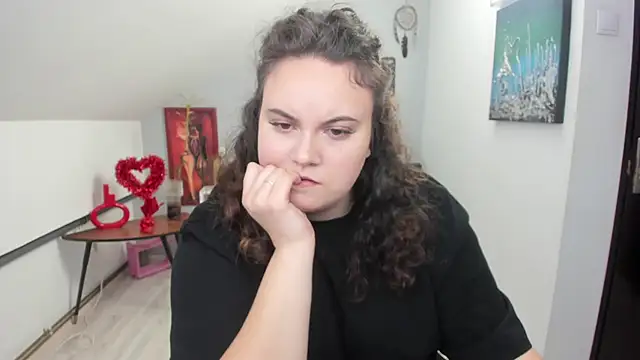 Snapshot of ElviraJoness chatting on February 16, 2026, 12:12 pm ElviraJoness online show from February 16, 2026, 12:12 pm