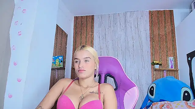 abigail sandoval online show from April 14, 2026, 1:39 pm