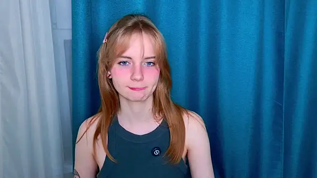 ElfieWhite online show from July 28, 2026, 11:37 pm