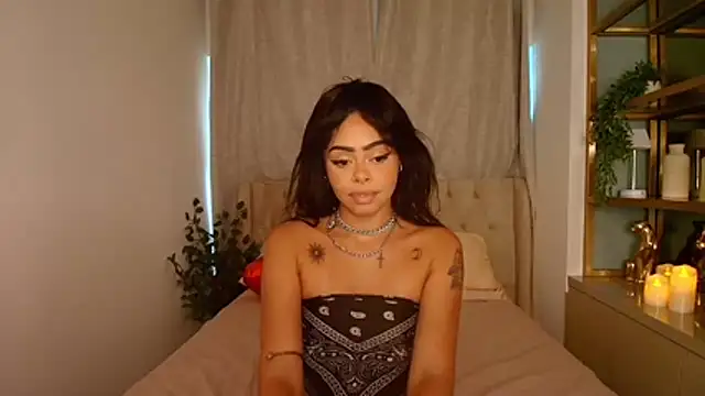 Snapshot of Pauline_Clark chatting on February 17, 2026, 8:04 pm Pauline Clark online show from February 17, 2026, 8:04 pm