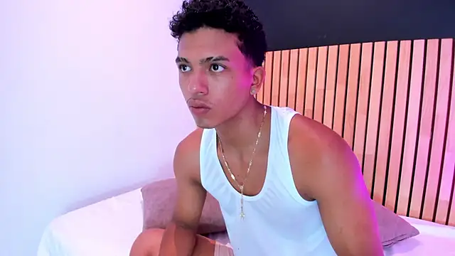 jhoystrong  online show from February 27, 2026, 7:25 pm