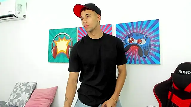 Thomas walker14 online show from March 28, 2026, 12:27 pm