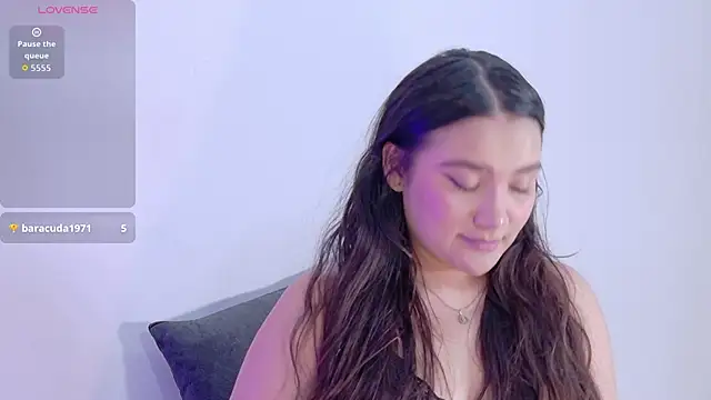 Snapshot of LiiaBloom chatting on May 20, 2026, 5:02 am LiiaBloom online show from May 20, 2026, 5:02 am