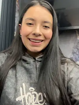 Miss Bella Flame online show from April 19, 2026, 6:54 pm